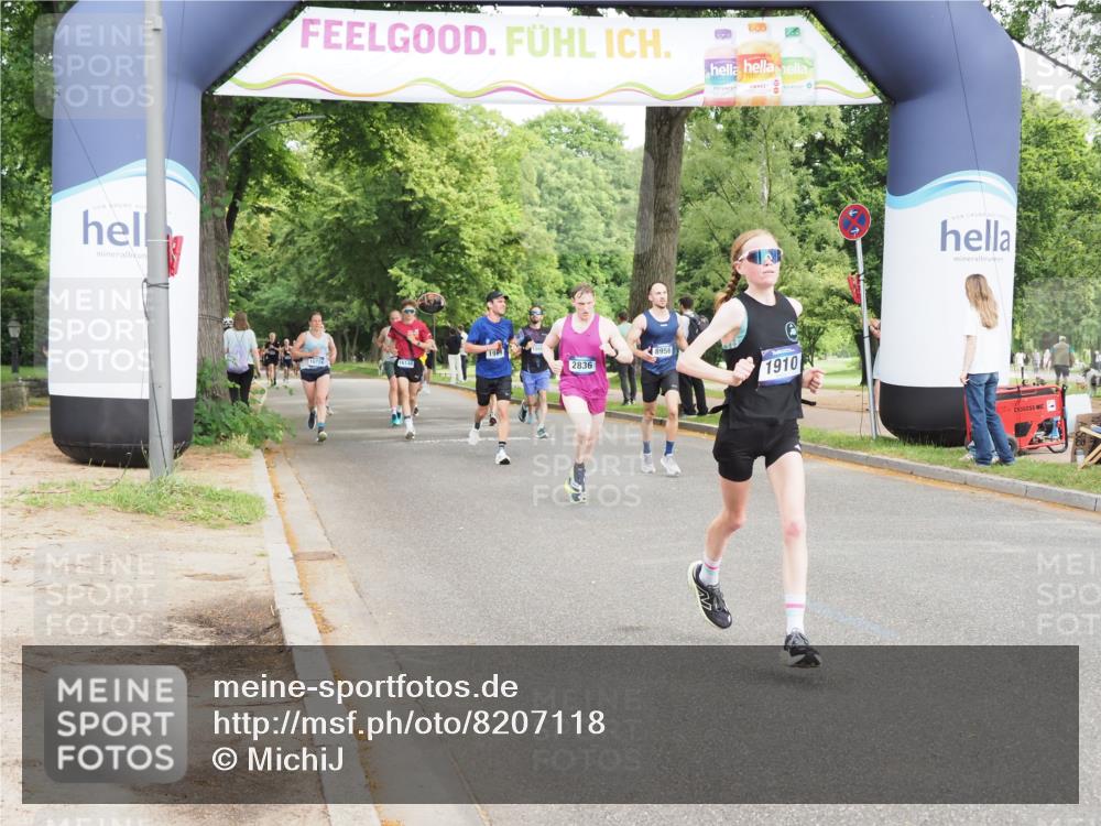 29.06.2025 - hella hamburg halbmarathon MichiJ http://msf.ph/oto/8207118 29.06.2025 10:22:37 Zwischen KM18-KM19 1910, 4602, 8956, 11745, 16755 meine-sportfotos.de