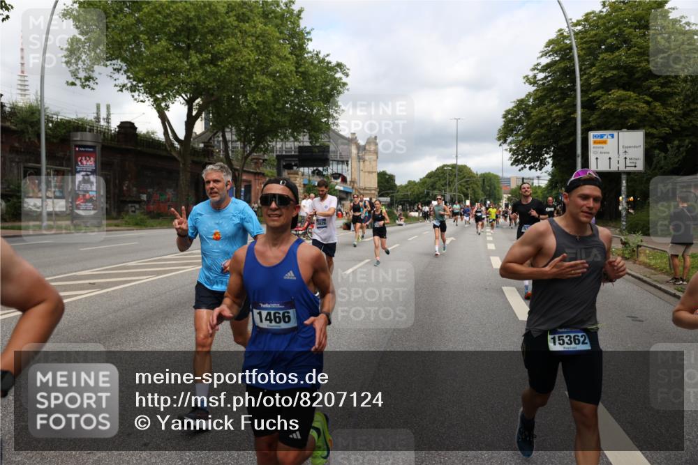 29.06.2025 - hella hamburg halbmarathon Yannick Fuchs http://msf.ph/oto/8207124 29.06.2025 10:44:56 20KM 1461, 1466, 1750, 1817, 2207, 2540, 2880, 3654, 4077, 4816, 5018, 5115, 6027, 6712, 7052, 7134, 7369, 7397, 7583, 7930, 7932, 8117, 8205, 8261, 8819, 9057, 10215, 11214, 11422, 12016, 12778, 12949, 13008, 13687, 13701, 13808, 13875, 14034, 14125, 14626, 15362, 15395, 15720, 16285, 16291, 17129, 17179, 17221, 17384, 17823, 18006, 18182, 18394, 18413, 18489 meine-sportfotos.de