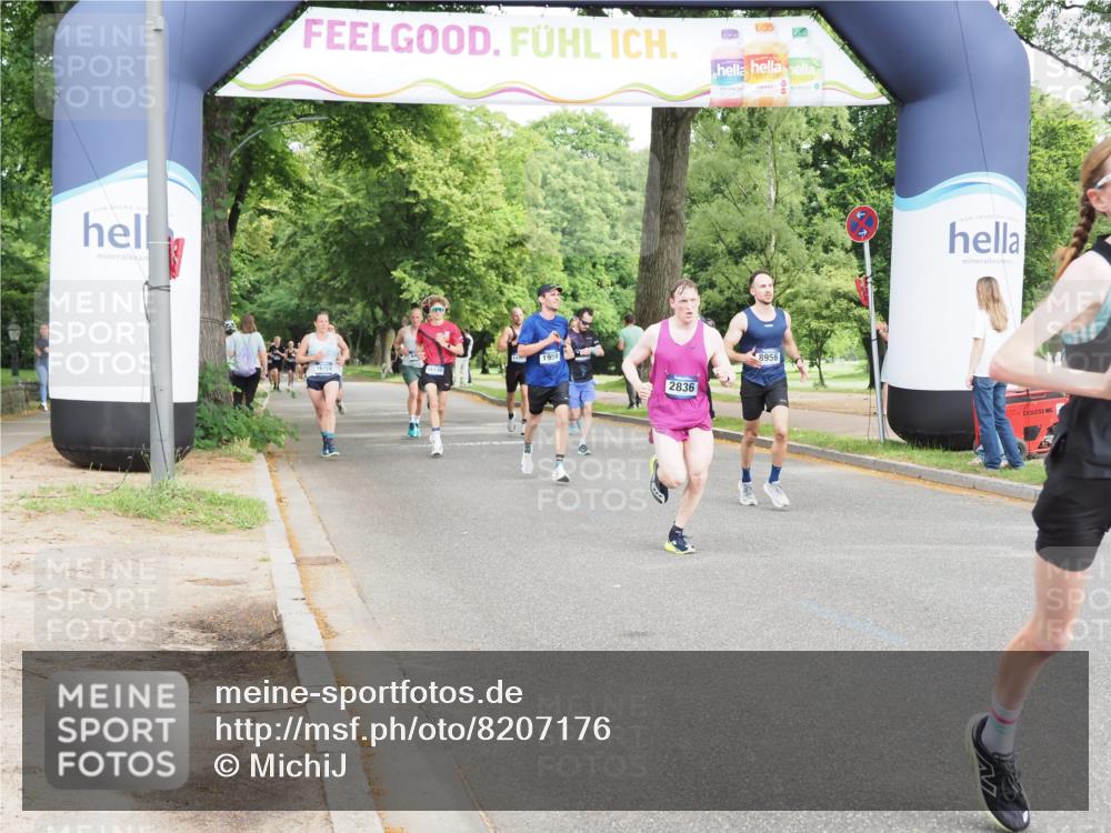 29.06.2025 - hella hamburg halbmarathon MichiJ http://msf.ph/oto/8207176 29.06.2025 10:22:38 Zwischen KM18-KM19 1910, 1959, 2836, 4602, 8956, 16724, 16755 meine-sportfotos.de