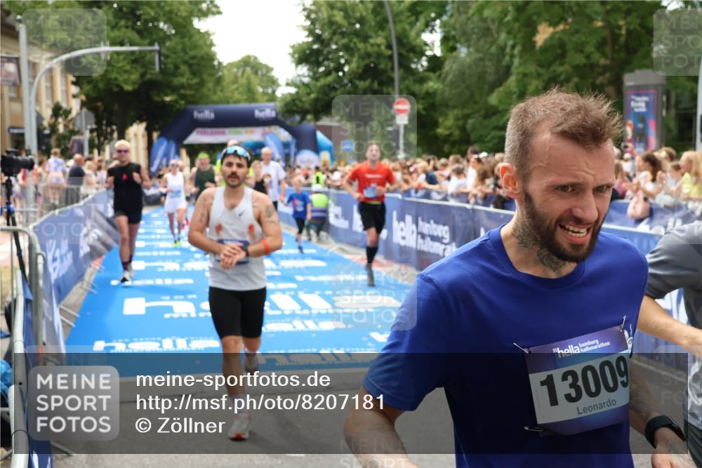 29.06.2025 - hella hamburg halbmarathon Zöllner http://msf.ph/oto/8207181 29.06.2025 10:49:03 Ziel 1381, 1452, 2260, 3213, 3985, 7067, 7297, 8302, 8821, 8889, 9695, 12534, 13183, 13614, 13688, 16627, 17632 meine-sportfotos.de