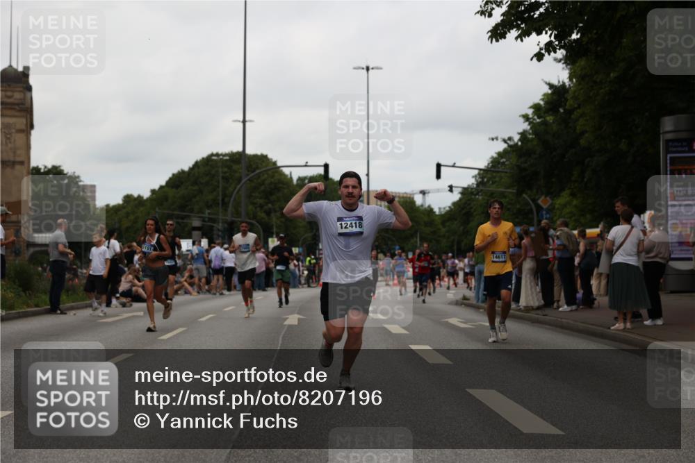 29.06.2025 - hella hamburg halbmarathon Yannick Fuchs http://msf.ph/oto/8207196 29.06.2025 11:02:57 20KM 1610, 1885, 2594, 2628, 3262, 4014, 4962, 5166, 5176, 5191, 6014, 9366, 10791, 11581, 11987, 12418, 12457, 12492, 13237, 13818, 14270, 14436, 14617, 15037, 15038, 15462, 15697, 15993, 17439, 17806, 17985, 19034, 19134 meine-sportfotos.de
