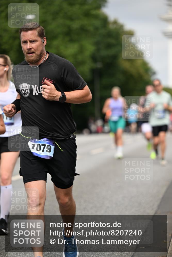 29.06.2025 - hella hamburg halbmarathon Dr. Thomas Lammeyer http://msf.ph/oto/8207240 29.06.2025 10:12:08 Kennedybrücke 1079, 1173, 1427, 2032, 3328, 3922, 4228, 4864, 5347, 6100, 7019, 7476, 9071, 9338 meine-sportfotos.de