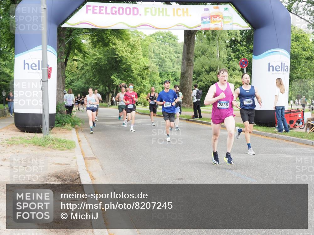 29.06.2025 - hella hamburg halbmarathon MichiJ http://msf.ph/oto/8207245 29.06.2025 10:22:38 Zwischen KM18-KM19 1910, 1959, 2836, 4602, 8956, 16724, 16755 meine-sportfotos.de