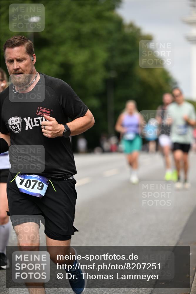 29.06.2025 - hella hamburg halbmarathon Dr. Thomas Lammeyer http://msf.ph/oto/8207251 29.06.2025 10:12:08 Kennedybrücke 1079, 1173, 1427, 2032, 3328, 3922, 4228, 4864, 5347, 6100, 7019, 7476, 9071, 9338 meine-sportfotos.de