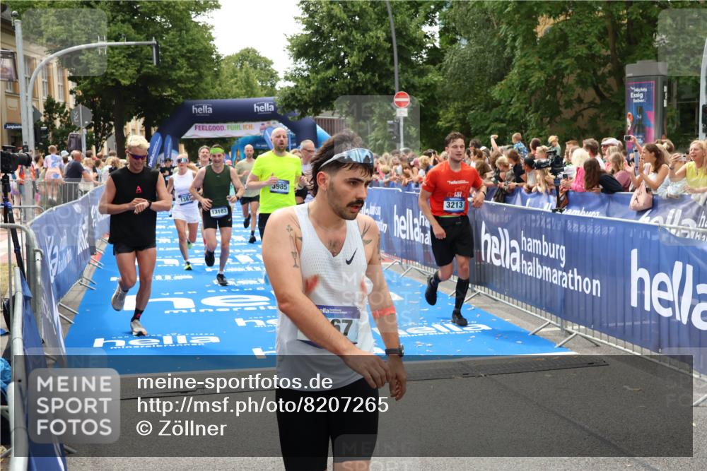 29.06.2025 - hella hamburg halbmarathon Zöllner http://msf.ph/oto/8207265 29.06.2025 10:49:04 Ziel 1381, 1452, 2260, 3213, 3985, 4847, 4890, 7297, 8302, 8821, 8889, 9695, 12534, 13183, 13614, 13688, 16627, 17632 meine-sportfotos.de