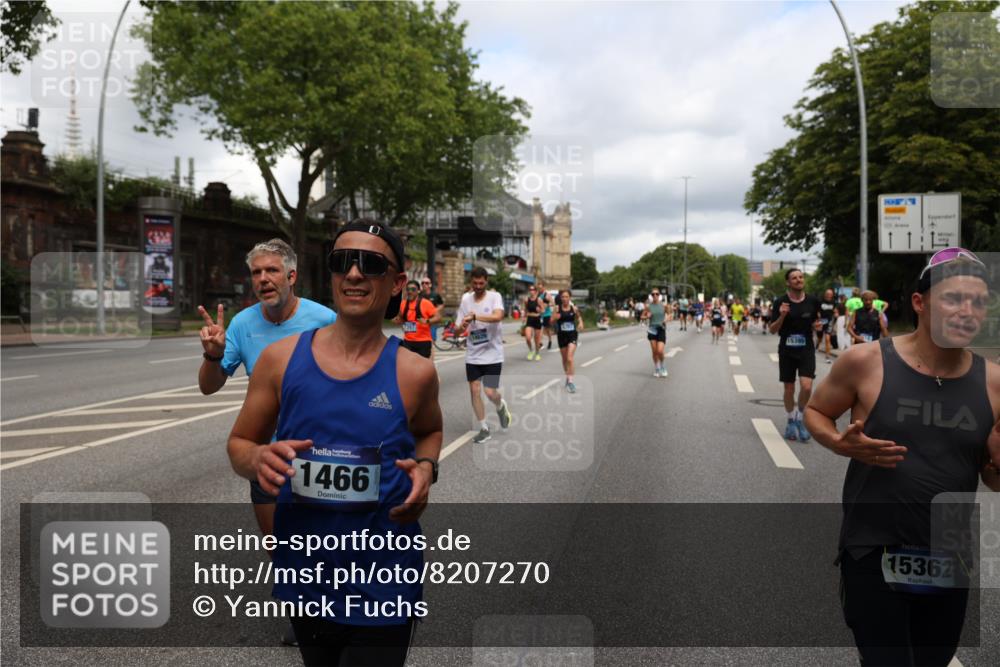 29.06.2025 - hella hamburg halbmarathon Yannick Fuchs http://msf.ph/oto/8207270 29.06.2025 10:44:56 20KM 1461, 1466, 1750, 1817, 2207, 2540, 2880, 3654, 4077, 4816, 5018, 5115, 6027, 6712, 7052, 7134, 7369, 7397, 7583, 7930, 7932, 8117, 8205, 8261, 8819, 9057, 10215, 11214, 11422, 12016, 12778, 12949, 13008, 13687, 13701, 13808, 13875, 14034, 14125, 14626, 15362, 15395, 15720, 16285, 16291, 17129, 17179, 17221, 17384, 17823, 18006, 18182, 18394, 18413, 18489 meine-sportfotos.de