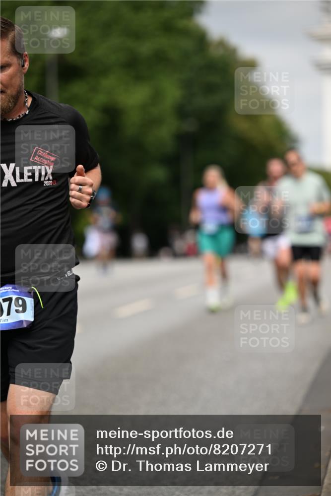 29.06.2025 - hella hamburg halbmarathon Dr. Thomas Lammeyer http://msf.ph/oto/8207271 29.06.2025 10:12:08 Kennedybrücke 1079, 1173, 1427, 2032, 3328, 3922, 4228, 4864, 5347, 6100, 7019, 7476, 9071, 9338 meine-sportfotos.de