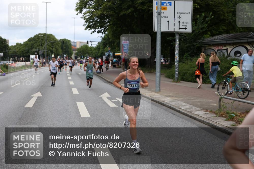 29.06.2025 - hella hamburg halbmarathon Yannick Fuchs http://msf.ph/oto/8207326 29.06.2025 10:32:15 20KM 1290, 1505, 2196, 2404, 3480, 3790, 5042, 5791, 5923, 6047, 6458, 9017, 9944, 10190, 10451, 10922, 11106, 11423, 12739, 12900, 13148, 13372, 13595, 15410, 15888, 16992, 17726, 18103, 18193, 18216, 18357, 18986 meine-sportfotos.de