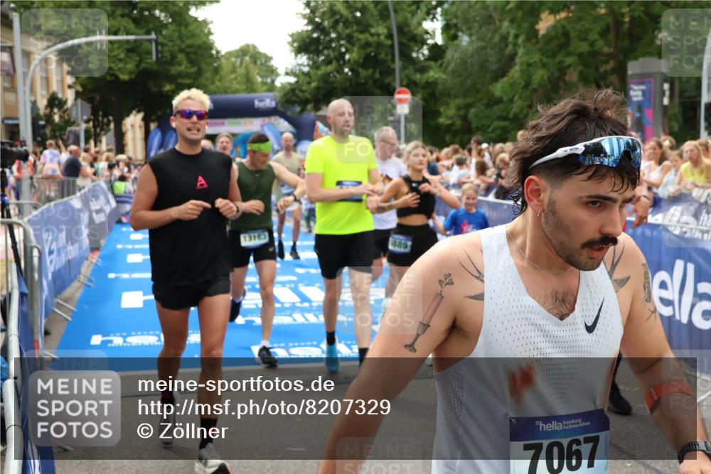 29.06.2025 - hella hamburg halbmarathon Zöllner http://msf.ph/oto/8207329 29.06.2025 10:49:05 Ziel 1381, 1452, 2260, 3213, 3985, 4847, 4890, 7297, 8302, 8821, 8889, 9695, 12534, 13183, 13614, 13688, 16627, 17632 meine-sportfotos.de