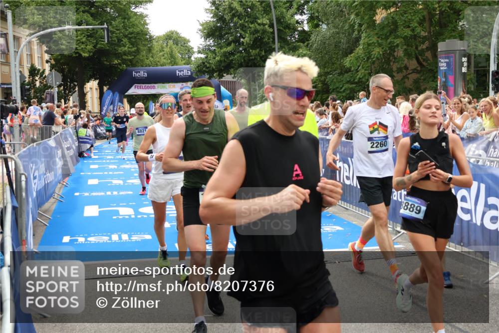 29.06.2025 - hella hamburg halbmarathon Zöllner http://msf.ph/oto/8207376 29.06.2025 10:49:06 Ziel 1381, 1452, 2260, 3985, 4832, 4847, 4890, 7297, 8302, 8821, 8889, 9695, 13183, 13614, 13688, 16627, 17632 meine-sportfotos.de