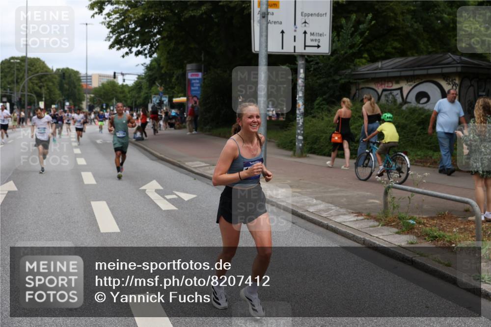 29.06.2025 - hella hamburg halbmarathon Yannick Fuchs http://msf.ph/oto/8207412 29.06.2025 10:32:15 20KM 1290, 1505, 2196, 2404, 3480, 3790, 5042, 5791, 5923, 6047, 6458, 9017, 9944, 10190, 10451, 10922, 11106, 11423, 12739, 12900, 13148, 13372, 13595, 15410, 15888, 16992, 17726, 18103, 18193, 18216, 18357, 18986 meine-sportfotos.de