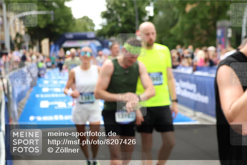 29.06.2025 - hella hamburg halbmarathon Zöllner http://msf.ph/oto/8207426 29.06.2025 10:49:07 Ziel 1381, 1452, 4832, 4847, 4890, 7297, 8302, 8821, 9695, 13614, 13688, 16627, 17173, 17632, 18598 meine-sportfotos.de
