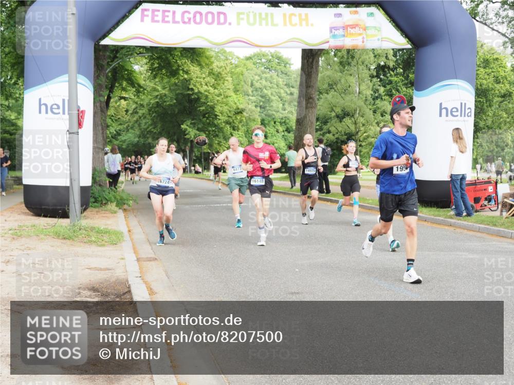 29.06.2025 - hella hamburg halbmarathon MichiJ http://msf.ph/oto/8207500 29.06.2025 10:22:40 Zwischen KM18-KM19 1910, 1959, 2836, 6473, 8956, 14975, 16148, 16724, 16755, 18455 meine-sportfotos.de