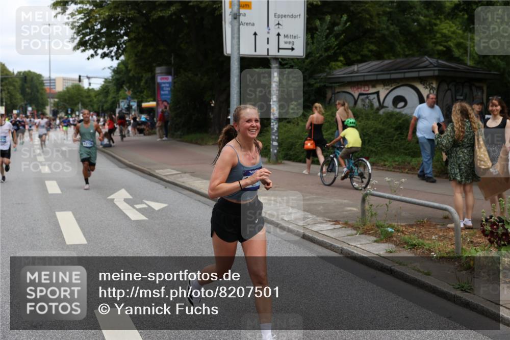 29.06.2025 - hella hamburg halbmarathon Yannick Fuchs http://msf.ph/oto/8207501 29.06.2025 10:32:15 20KM 1290, 1505, 2196, 2404, 3480, 3790, 5042, 5791, 5923, 6047, 6458, 9017, 9944, 10190, 10451, 10922, 11106, 11423, 12739, 12900, 13148, 13372, 13595, 15410, 15888, 16992, 17726, 18103, 18193, 18216, 18357, 18986 meine-sportfotos.de