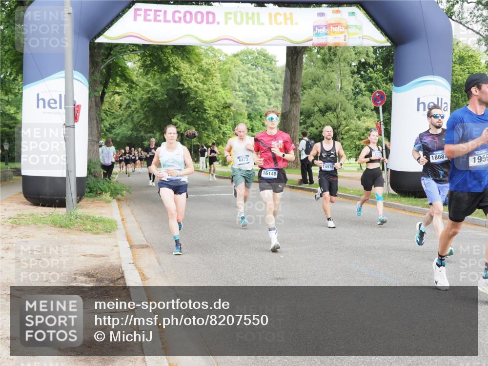 29.06.2025 - hella hamburg halbmarathon MichiJ http://msf.ph/oto/8207550 29.06.2025 10:22:40 Zwischen KM18-KM19 1910, 1959, 2836, 6473, 8956, 14975, 16148, 16724, 16755, 18455 meine-sportfotos.de