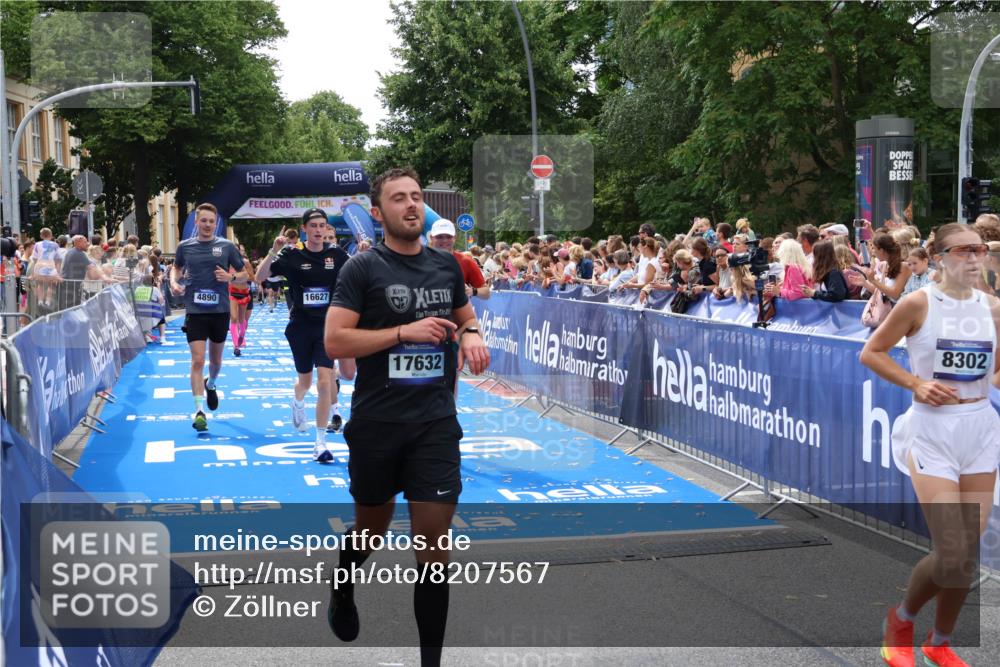 29.06.2025 - hella hamburg halbmarathon Zöllner http://msf.ph/oto/8207567 29.06.2025 10:49:11 Ziel 4832, 4847, 4890, 6389, 8302, 10184, 13614, 15523, 16414, 16627, 16731, 17173, 17632, 18598, 18842 meine-sportfotos.de