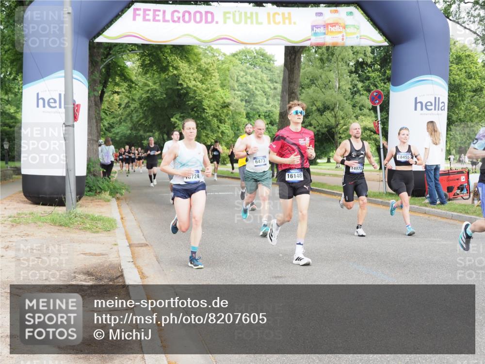 29.06.2025 - hella hamburg halbmarathon MichiJ http://msf.ph/oto/8207605 29.06.2025 10:22:41 Zwischen KM18-KM19 1910, 1959, 2836, 6473, 8956, 14975, 16148, 16724, 16755, 18455, 18731 meine-sportfotos.de