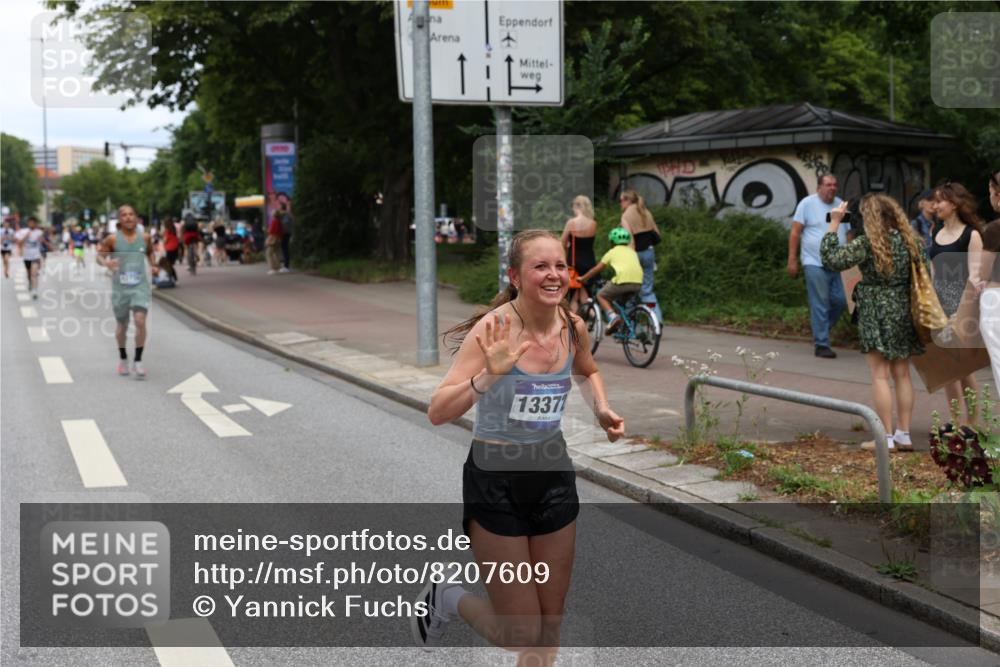 29.06.2025 - hella hamburg halbmarathon Yannick Fuchs http://msf.ph/oto/8207609 29.06.2025 10:32:16 20KM 1290, 1505, 2196, 2404, 3480, 3790, 5042, 5791, 5923, 6047, 9017, 9944, 10190, 10451, 10922, 11106, 11423, 12739, 12900, 13148, 13372, 13595, 15410, 15888, 17726, 18103, 18193, 18216, 18357, 18986 meine-sportfotos.de