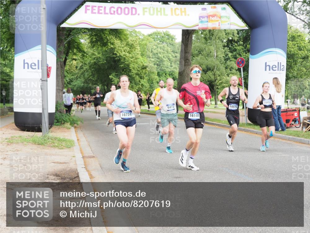 29.06.2025 - hella hamburg halbmarathon MichiJ http://msf.ph/oto/8207619 29.06.2025 10:22:41 Zwischen KM18-KM19 1910, 1959, 2836, 6473, 8956, 14975, 16148, 16724, 16755, 18455, 18731 meine-sportfotos.de
