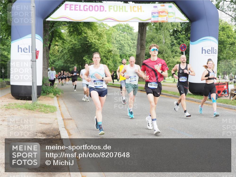 29.06.2025 - hella hamburg halbmarathon MichiJ http://msf.ph/oto/8207648 29.06.2025 10:22:41 Zwischen KM18-KM19 1910, 1959, 2836, 6473, 8956, 14975, 16148, 16724, 16755, 18455, 18731 meine-sportfotos.de