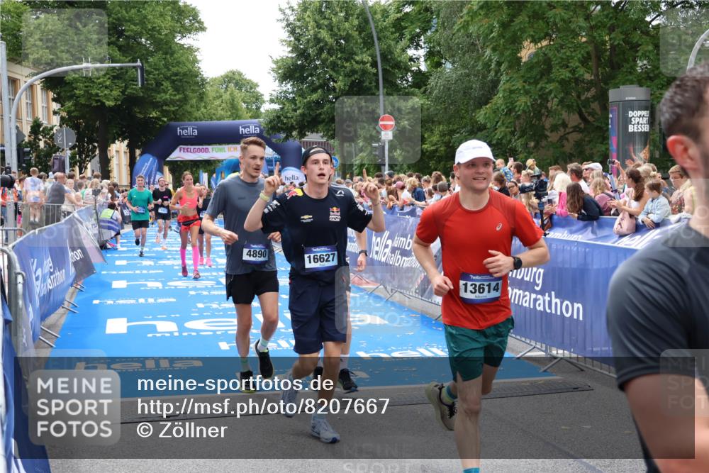 29.06.2025 - hella hamburg halbmarathon Zöllner http://msf.ph/oto/8207667 29.06.2025 10:49:12 Ziel 2013, 4832, 4847, 4890, 6389, 10184, 13614, 15523, 16414, 16627, 16731, 17173, 18598, 18842 meine-sportfotos.de