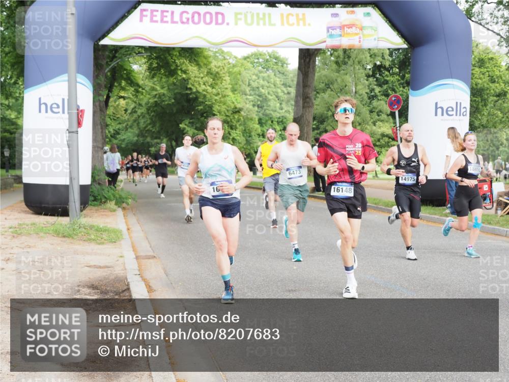 29.06.2025 - hella hamburg halbmarathon MichiJ http://msf.ph/oto/8207683 29.06.2025 10:22:41 Zwischen KM18-KM19 1910, 1959, 2836, 6473, 8956, 14975, 16148, 16724, 16755, 18455, 18731 meine-sportfotos.de