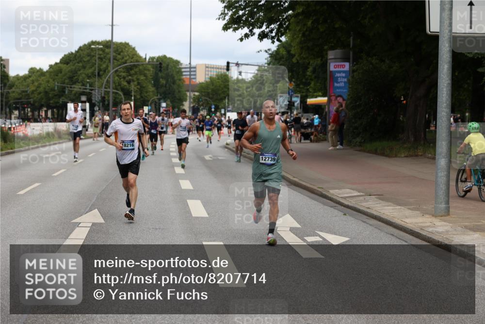 29.06.2025 - hella hamburg halbmarathon Yannick Fuchs http://msf.ph/oto/8207714 29.06.2025 10:32:16 20KM 1290, 1505, 2196, 2404, 3480, 3790, 5042, 5791, 5923, 6047, 9017, 9944, 10190, 10451, 10922, 11106, 11423, 12739, 12900, 13148, 13372, 13595, 15410, 15888, 17726, 18103, 18193, 18216, 18357, 18986 meine-sportfotos.de