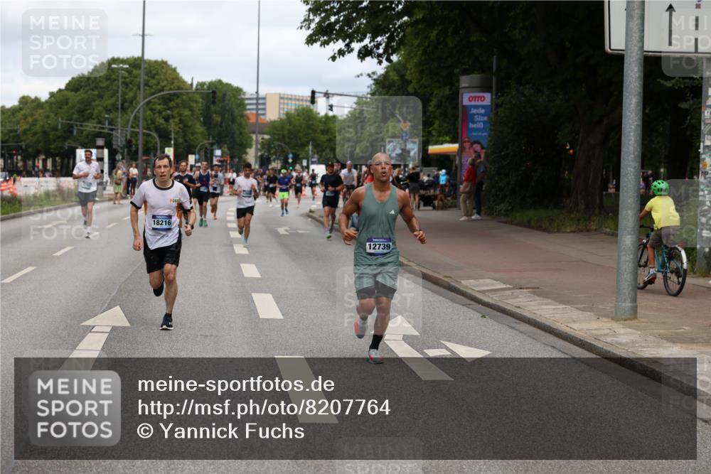 29.06.2025 - hella hamburg halbmarathon Yannick Fuchs http://msf.ph/oto/8207764 29.06.2025 10:32:16 20KM 1290, 1505, 2196, 2404, 3480, 3790, 5042, 5791, 5923, 6047, 9017, 9944, 10190, 10451, 10922, 11106, 11423, 12739, 12900, 13148, 13372, 13595, 15410, 15888, 17726, 18103, 18193, 18216, 18357, 18986 meine-sportfotos.de