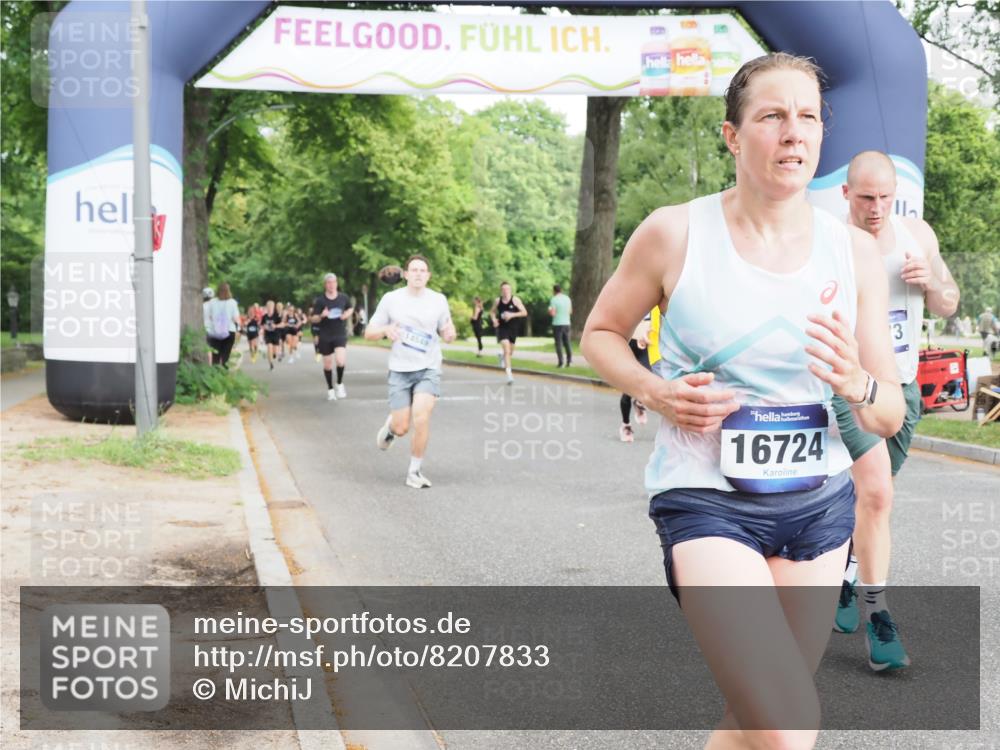 29.06.2025 - hella hamburg halbmarathon MichiJ http://msf.ph/oto/8207833 29.06.2025 10:22:42 Zwischen KM18-KM19 1910, 1959, 2836, 6473, 8956, 14975, 16148, 16724, 16755, 18455, 18731 meine-sportfotos.de