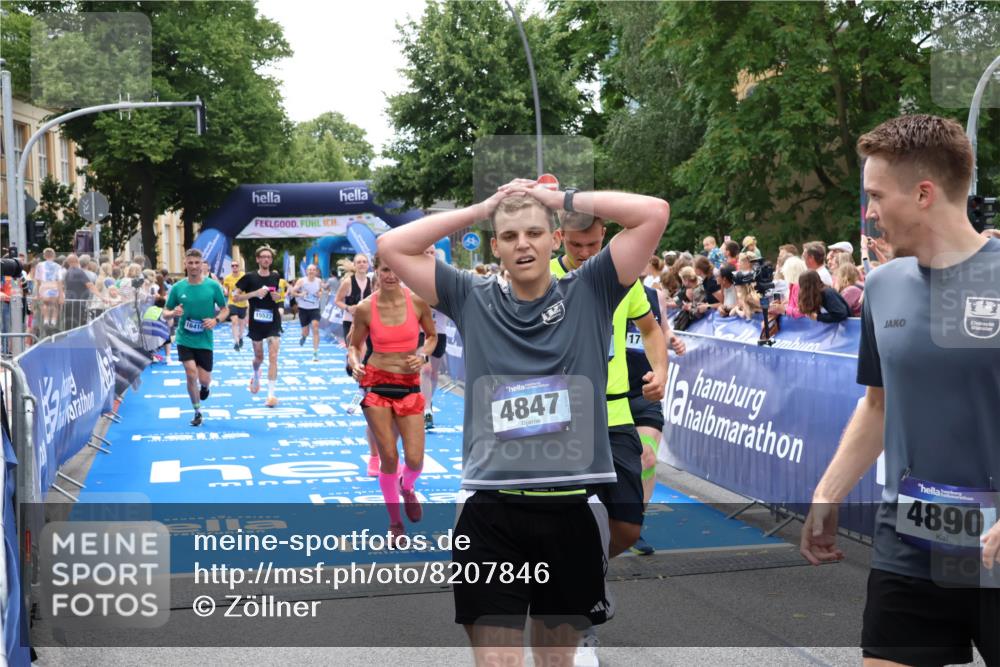 29.06.2025 - hella hamburg halbmarathon Zöllner http://msf.ph/oto/8207846 29.06.2025 10:49:15 Ziel 2013, 4832, 6389, 8112, 9348, 10184, 13450, 15523, 16369, 16414, 16731, 17173, 18598, 18842 meine-sportfotos.de