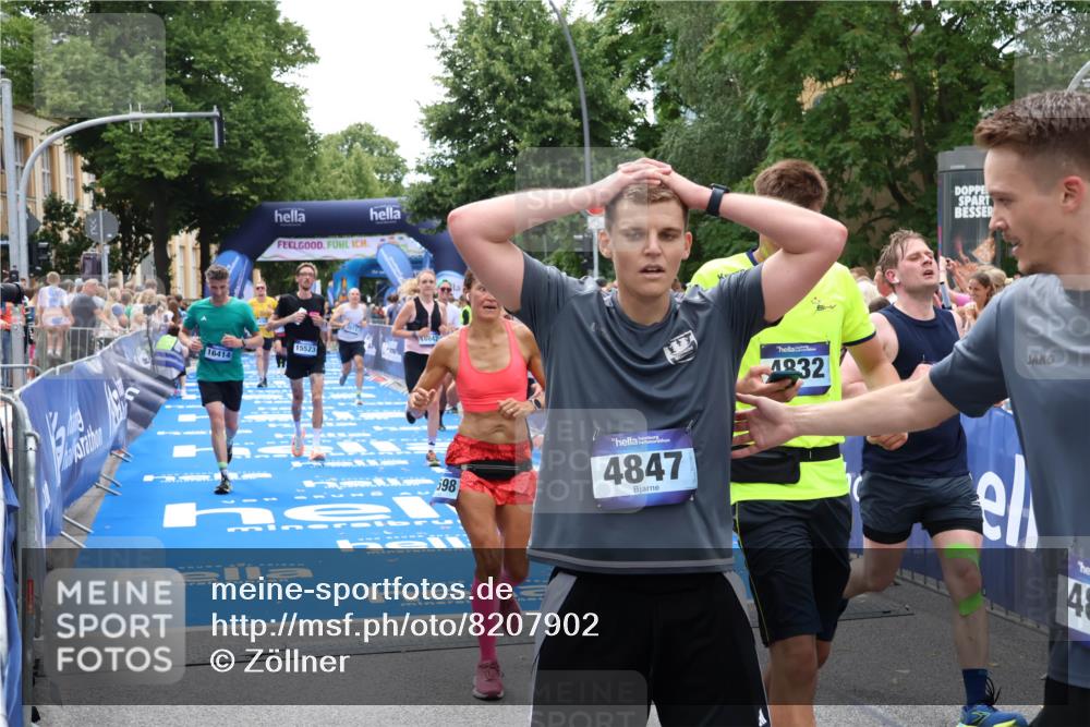 29.06.2025 - hella hamburg halbmarathon Zöllner http://msf.ph/oto/8207902 29.06.2025 10:49:16 Ziel 2013, 6389, 8112, 9348, 10053, 10184, 13450, 15523, 16369, 16414, 16731, 17173, 18598, 18842 meine-sportfotos.de