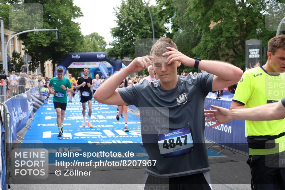 29.06.2025 - hella hamburg halbmarathon Zöllner http://msf.ph/oto/8207967 29.06.2025 10:49:16 Ziel 2013, 6389, 8112, 9348, 10053, 10184, 13450, 15523, 16369, 16414, 16731, 17173, 18598, 18842 meine-sportfotos.de