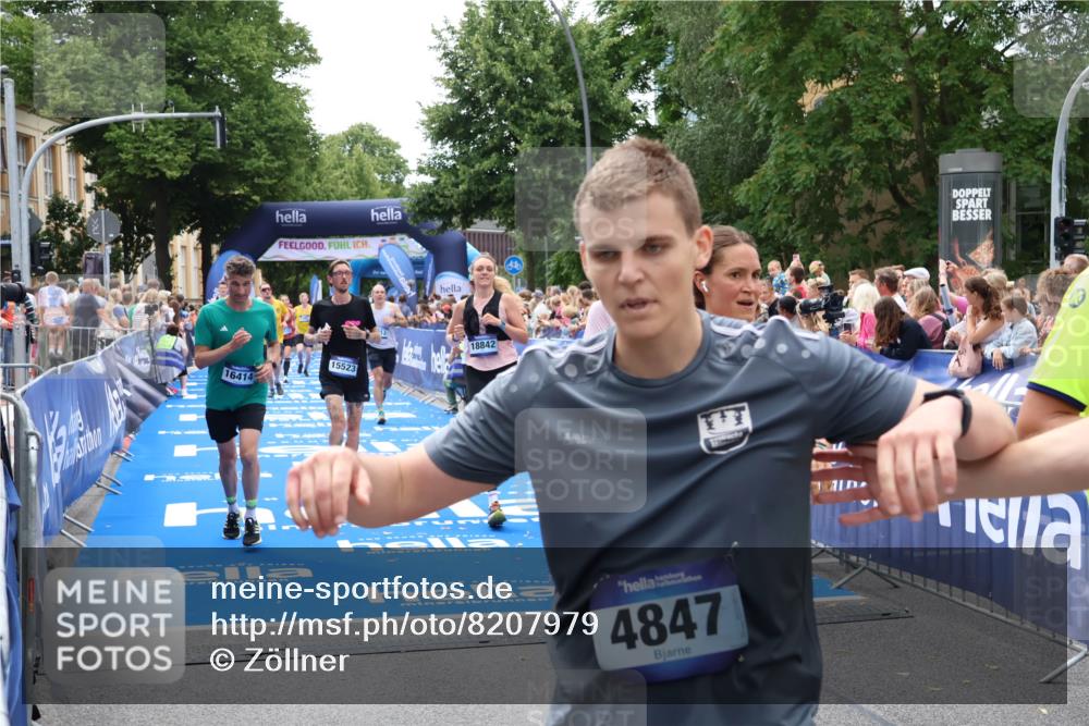 29.06.2025 - hella hamburg halbmarathon Zöllner http://msf.ph/oto/8207979 29.06.2025 10:49:17 Ziel 2013, 6158, 6389, 8112, 9348, 10053, 10184, 13450, 15523, 16369, 16414, 16731, 18842 meine-sportfotos.de
