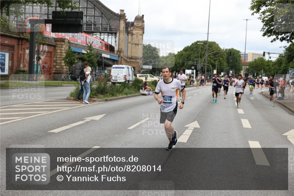 29.06.2025 - hella hamburg halbmarathon Yannick Fuchs http://msf.ph/oto/8208014 29.06.2025 10:32:18 20KM 1290, 1505, 2404, 3480, 3790, 5042, 5791, 5923, 6047, 9017, 9944, 10190, 10451, 10922, 11106, 11423, 12739, 12900, 13148, 13372, 13595, 13900, 15888, 17726, 18103, 18193, 18216, 18277, 18357, 18986 meine-sportfotos.de