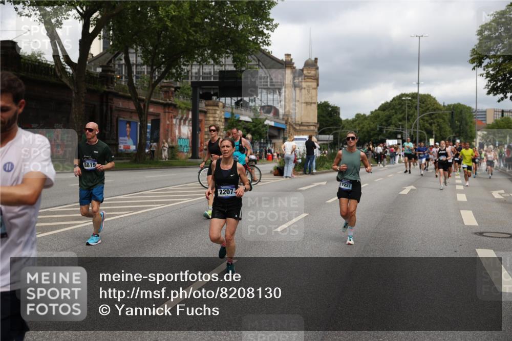 29.06.2025 - hella hamburg halbmarathon Yannick Fuchs http://msf.ph/oto/8208130 29.06.2025 10:44:57 20KM 1461, 1466, 1750, 1817, 2207, 2411, 2540, 2880, 3654, 4077, 4816, 5018, 5115, 6027, 6712, 7052, 7134, 7369, 7397, 7583, 7930, 7932, 8117, 8205, 8261, 8819, 9057, 10215, 11214, 11422, 12016, 12778, 12949, 13687, 13701, 13808, 13875, 14034, 14125, 14626, 15362, 15395, 15720, 16285, 16291, 17129, 17179, 17221, 17823, 18006, 18182, 18394, 18413, 18489 meine-sportfotos.de