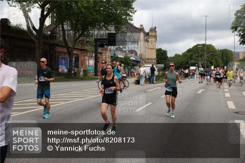29.06.2025 - hella hamburg halbmarathon Yannick Fuchs http://msf.ph/oto/8208173 29.06.2025 10:44:58 20KM 1461, 1466, 1750, 1817, 2207, 2411, 2540, 2880, 3654, 4077, 4816, 5018, 5115, 6027, 6712, 7052, 7134, 7369, 7397, 7583, 8117, 8205, 8261, 8819, 9057, 10215, 11214, 11422, 12016, 12778, 12949, 13687, 13701, 13808, 13875, 14125, 14626, 15362, 15395, 15720, 16285, 16291, 17129, 17179, 17221, 17823, 18006, 18182, 18394, 18413, 18489 meine-sportfotos.de