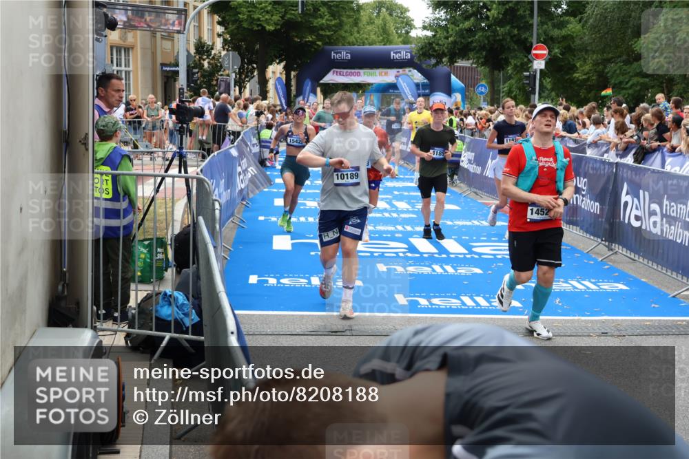 29.06.2025 - hella hamburg halbmarathon Zöllner http://msf.ph/oto/8208188 29.06.2025 10:49:27 Ziel 1342, 1476, 2878, 4183, 4185, 10189, 11339, 11779, 11819, 12670, 13269, 14526, 14838, 15422, 15784, 15894, 15966, 16891, 18476, 18887, 18960 meine-sportfotos.de