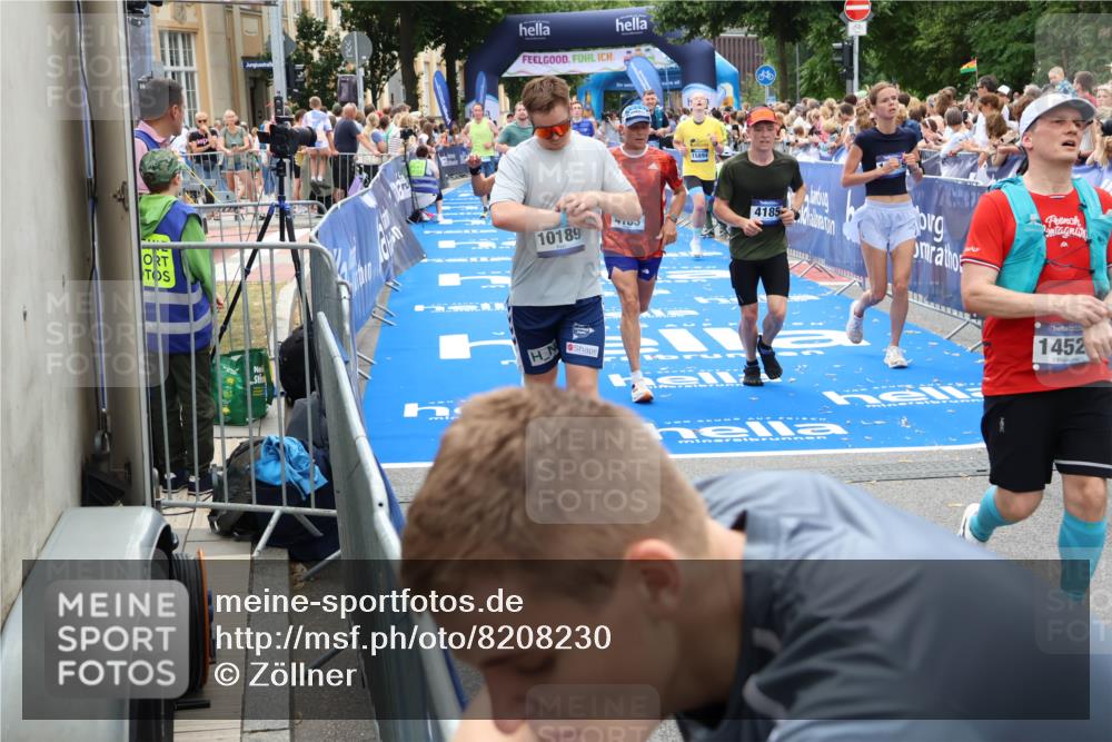29.06.2025 - hella hamburg halbmarathon Zöllner http://msf.ph/oto/8208230 29.06.2025 10:49:28 Ziel 1342, 1476, 2878, 4183, 4185, 8813, 10189, 11339, 11779, 11819, 12670, 13269, 14526, 14838, 15422, 15784, 15894, 15966, 16891, 18476, 18887, 18960 meine-sportfotos.de