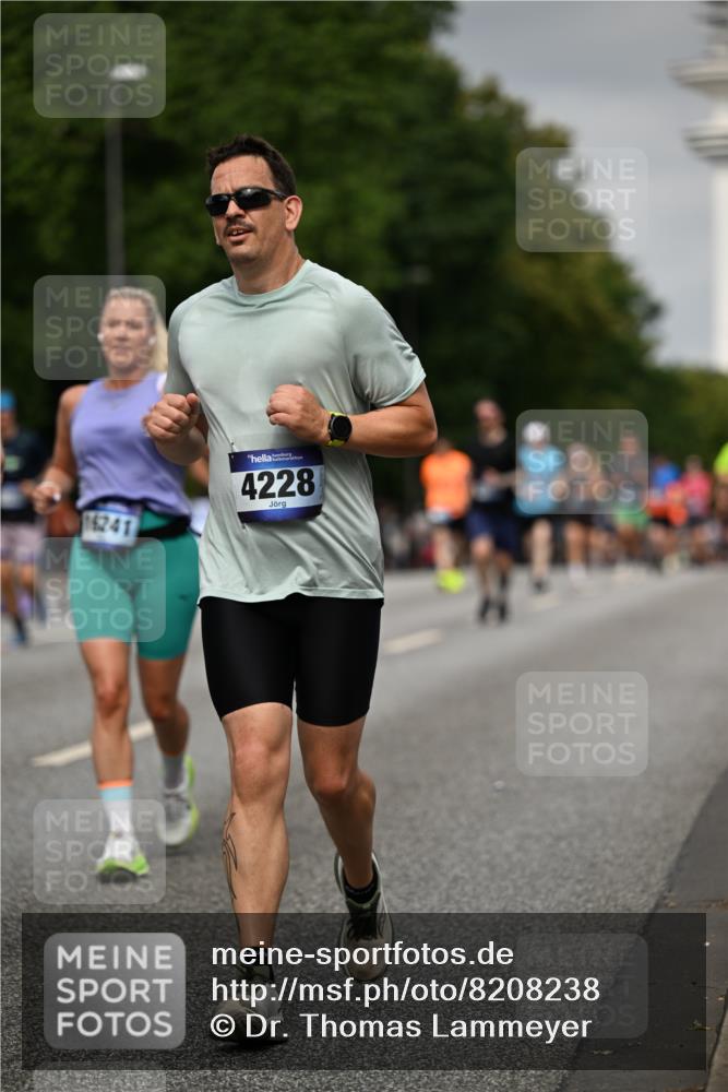 29.06.2025 - hella hamburg halbmarathon Dr. Thomas Lammeyer http://msf.ph/oto/8208238 29.06.2025 10:12:12 Kennedybrücke 1079, 1173, 1427, 2032, 2309, 3328, 3922, 4228, 4864, 5347, 6100, 7019, 7476, 9071, 9338 meine-sportfotos.de