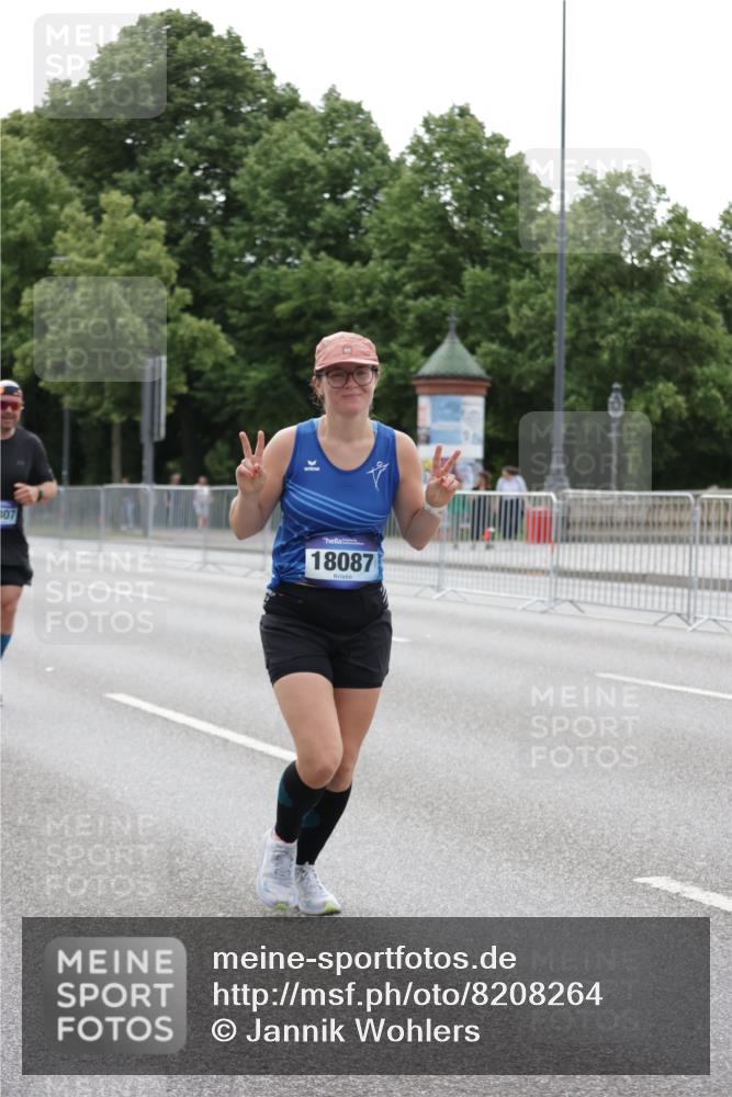 29.06.2025 - hella hamburg halbmarathon Jannik Wohlers http://msf.ph/oto/8208264 29.06.2025 10:26:11 Lombardsbrücke 1300, 2643, 4507, 4509, 4844, 6905, 7929, 8079, 8357, 9186, 11270, 12126, 13264, 14930, 15807, 16788, 17300, 17675, 18074, 18087 meine-sportfotos.de