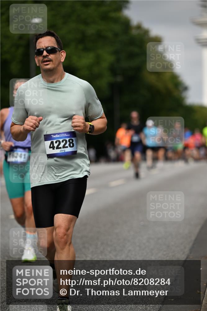 29.06.2025 - hella hamburg halbmarathon Dr. Thomas Lammeyer http://msf.ph/oto/8208284 29.06.2025 10:12:13 Kennedybrücke 1079, 1173, 1427, 1527, 2032, 2309, 3328, 3922, 4228, 4864, 5347, 6100, 7019, 7476, 9071, 9338 meine-sportfotos.de