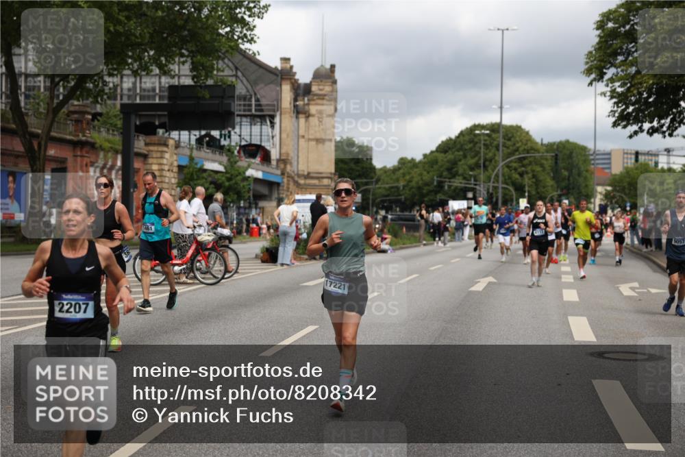 29.06.2025 - hella hamburg halbmarathon Yannick Fuchs http://msf.ph/oto/8208342 29.06.2025 10:44:58 20KM 1461, 1466, 1750, 1817, 2207, 2411, 2540, 2880, 3654, 4077, 4816, 5018, 5115, 6027, 6712, 7052, 7134, 7369, 7397, 7583, 8117, 8205, 8261, 8819, 9057, 10215, 11214, 11422, 12016, 12778, 12949, 13687, 13701, 13808, 13875, 14125, 14626, 15362, 15395, 15720, 16285, 16291, 17129, 17179, 17221, 17823, 18006, 18182, 18394, 18413, 18489 meine-sportfotos.de