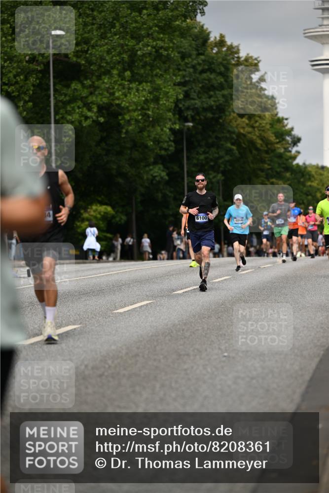 29.06.2025 - hella hamburg halbmarathon Dr. Thomas Lammeyer http://msf.ph/oto/8208361 29.06.2025 10:12:13 Kennedybrücke 1079, 1173, 1427, 1527, 2032, 2309, 3328, 3922, 4228, 4864, 5347, 6100, 7019, 7476, 9071, 9338 meine-sportfotos.de