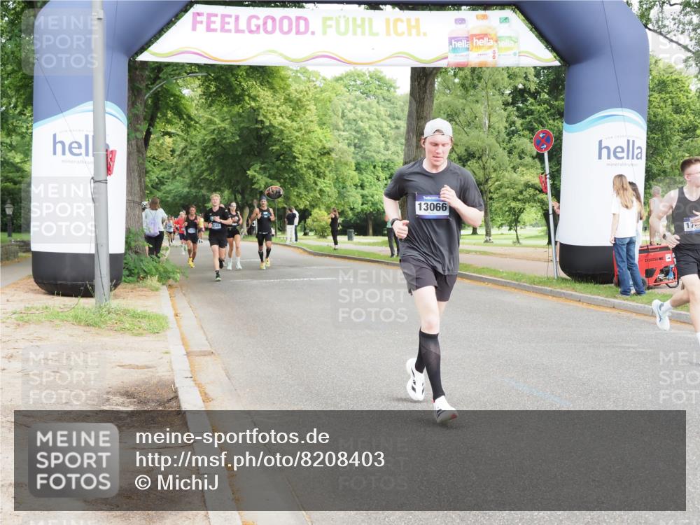 29.06.2025 - hella hamburg halbmarathon MichiJ http://msf.ph/oto/8208403 29.06.2025 10:22:47 Zwischen KM18-KM19 6473, 12290, 13066, 14549, 14975, 16148, 17802, 18455, 18731 meine-sportfotos.de