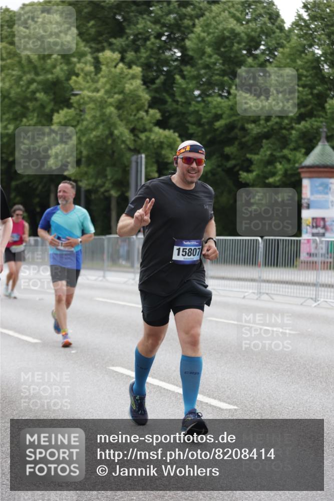 29.06.2025 - hella hamburg halbmarathon Jannik Wohlers http://msf.ph/oto/8208414 29.06.2025 10:26:12 Lombardsbrücke 1300, 2643, 4507, 4509, 4844, 6905, 7929, 8079, 8357, 9186, 11270, 12126, 13264, 14930, 15027, 15807, 16788, 17300, 17675, 18074, 18087, 18516 meine-sportfotos.de