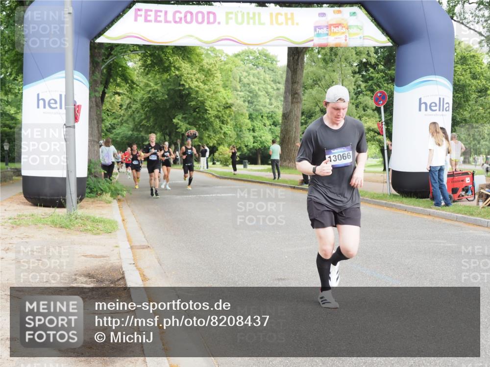 29.06.2025 - hella hamburg halbmarathon MichiJ http://msf.ph/oto/8208437 29.06.2025 10:22:47 Zwischen KM18-KM19 6473, 12290, 13066, 14549, 14975, 16148, 17802, 18455, 18731 meine-sportfotos.de