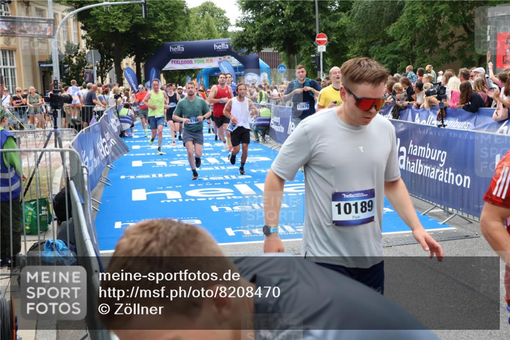 29.06.2025 - hella hamburg halbmarathon Zöllner http://msf.ph/oto/8208470 29.06.2025 10:49:30 Ziel 1342, 1476, 2878, 8437, 8689, 8813, 11339, 11779, 12094, 12670, 13269, 14838, 15784, 15894, 15966, 16891, 18476, 18887, 18960 meine-sportfotos.de