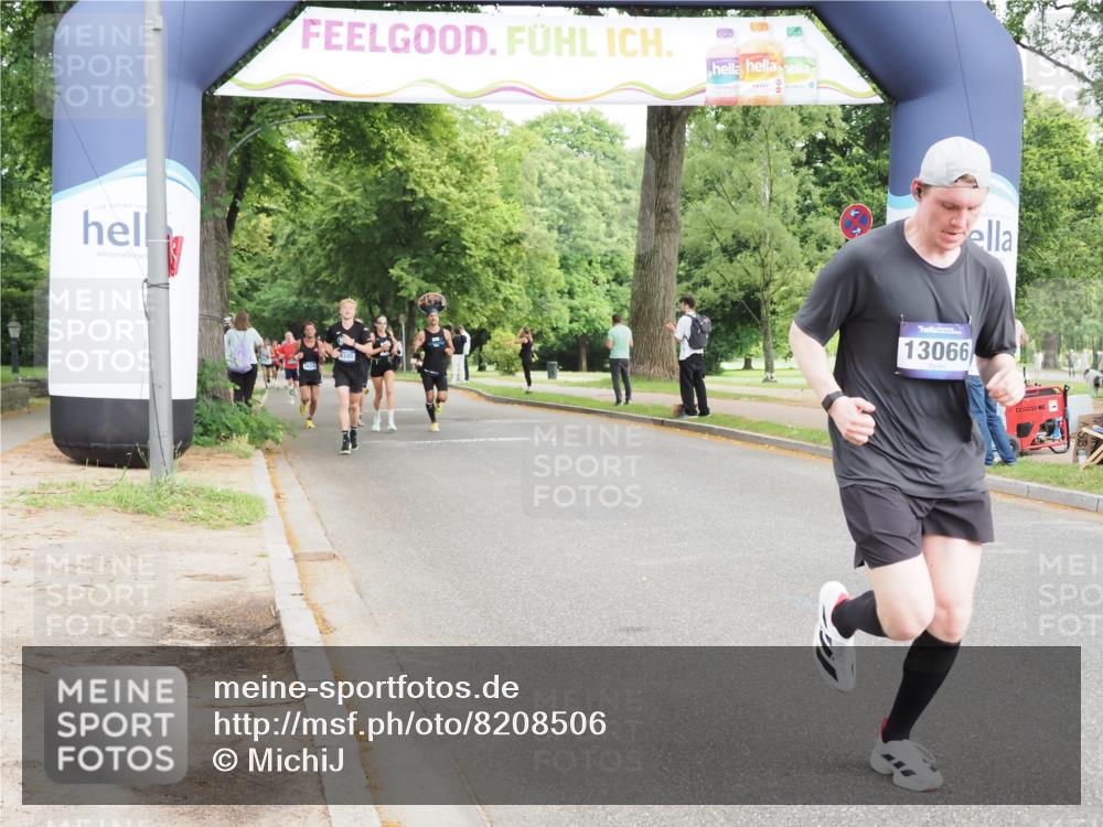 29.06.2025 - hella hamburg halbmarathon MichiJ http://msf.ph/oto/8208506 29.06.2025 10:22:47 Zwischen KM18-KM19 6473, 12290, 13066, 14549, 14975, 16148, 17802, 18455, 18731 meine-sportfotos.de