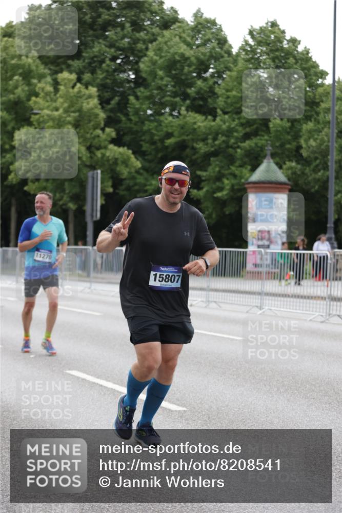 29.06.2025 - hella hamburg halbmarathon Jannik Wohlers http://msf.ph/oto/8208541 29.06.2025 10:26:13 Lombardsbrücke 1300, 2643, 4507, 4509, 4844, 6625, 6905, 7929, 8079, 9186, 11270, 12126, 13264, 14930, 15027, 15807, 15878, 16788, 17300, 17675, 18074, 18087, 18516 meine-sportfotos.de