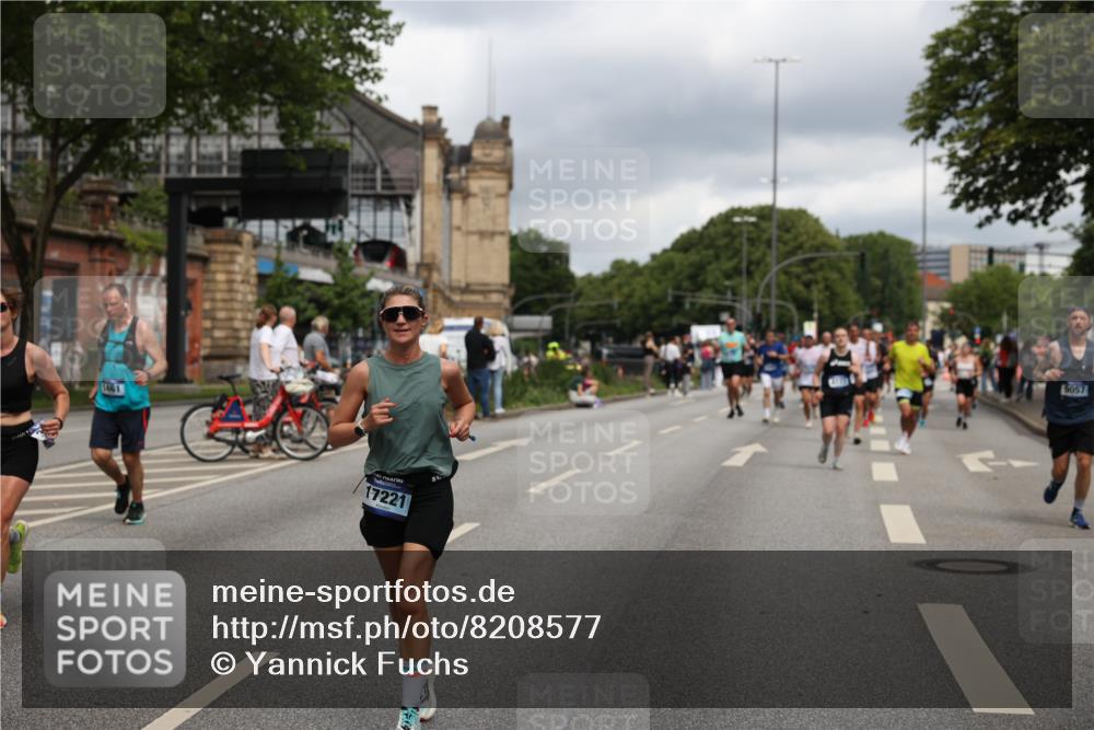 29.06.2025 - hella hamburg halbmarathon Yannick Fuchs http://msf.ph/oto/8208577 29.06.2025 10:44:59 20KM 1461, 1466, 1750, 1817, 2207, 2411, 2540, 2880, 3654, 4077, 4816, 5018, 5115, 6027, 7052, 7134, 7369, 7397, 7583, 8117, 8205, 8261, 8819, 9057, 10215, 11214, 11422, 11512, 12016, 12778, 12949, 13687, 13701, 13808, 13875, 14125, 14626, 15362, 15395, 15720, 16285, 16291, 17129, 17179, 17221, 17823, 18006, 18182, 18394, 18413, 18489, 19007 meine-sportfotos.de